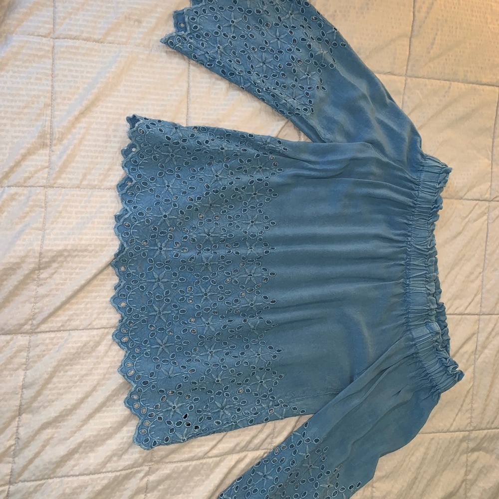 Off the shoulder long sleeve top